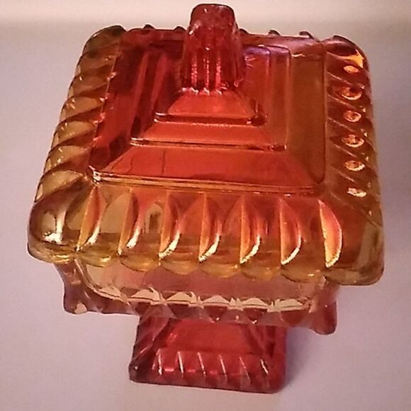 Amberina Pedestal Box - Picture 1 of 5